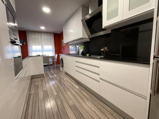 Pis  Avenida calahorra. Piso en santo domingo de la calzada (la rioja)