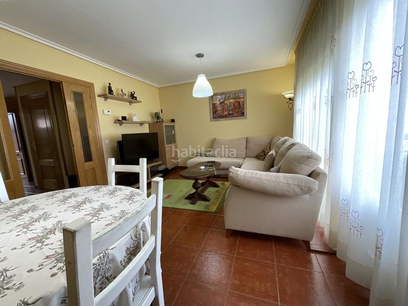 Foto a77d5d35-5358-4080-9430-e05284491afc. Casa adossada amb calefacció a Alesanco