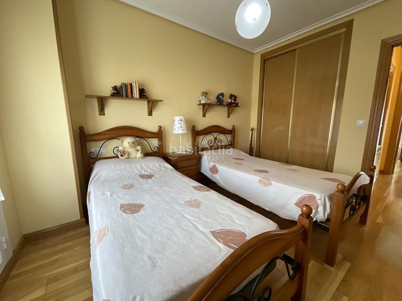 Foto b955a690-03d7-4576-8bec-8ed9d78bf335. Casa adossada amb calefacció a Alesanco