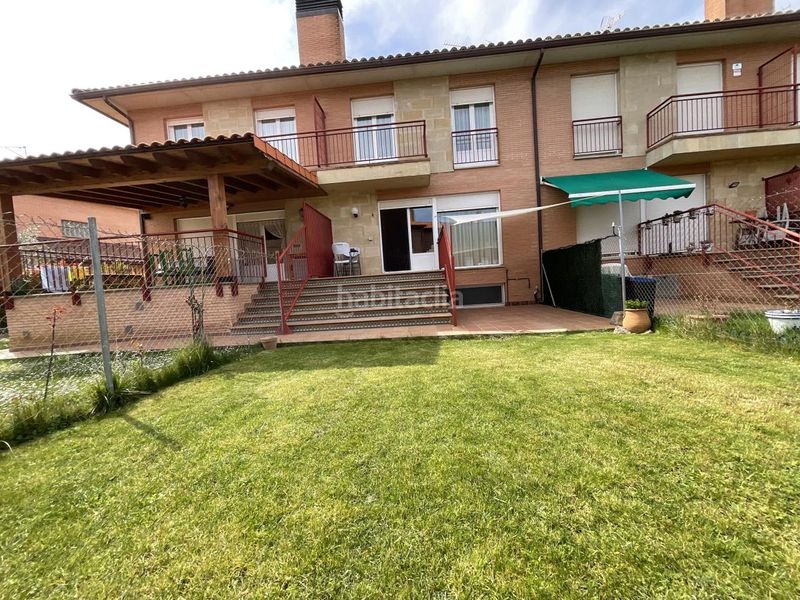 Foto cb784193-6308-444d-a621-2077c34cf5d7. Casa adossada amb calefacció a Alesanco