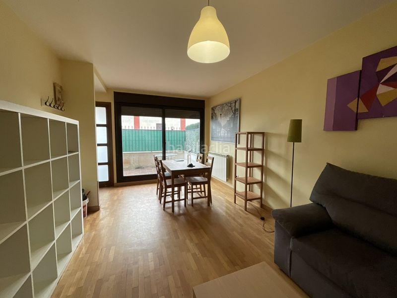 Foto 2ec507f4-7542-4c08-a017-af59f804ca12. Pis amb calefacció a Cirueña