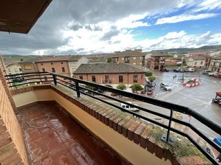 Pis  Plaza constitución. Piso en alesanco (la rioja)