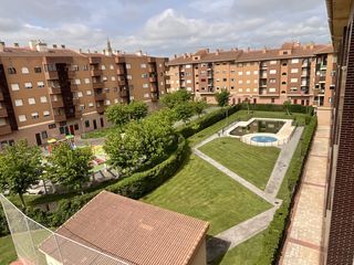 Etagenwohnung  Calle calvario. Piso en urbanizacion privada