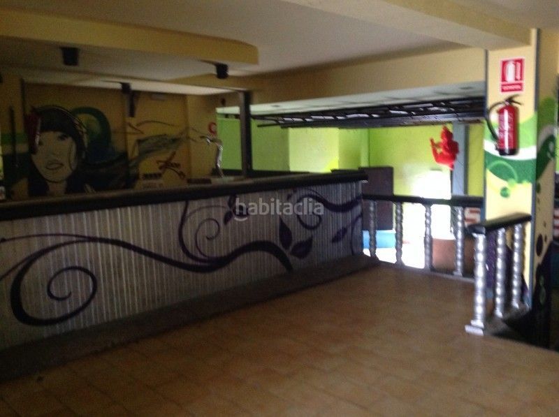Foto c77d1edc-6d9e-48cd-b51a-c8fb02282cc8. Business premise with heating in Pradoluengo
