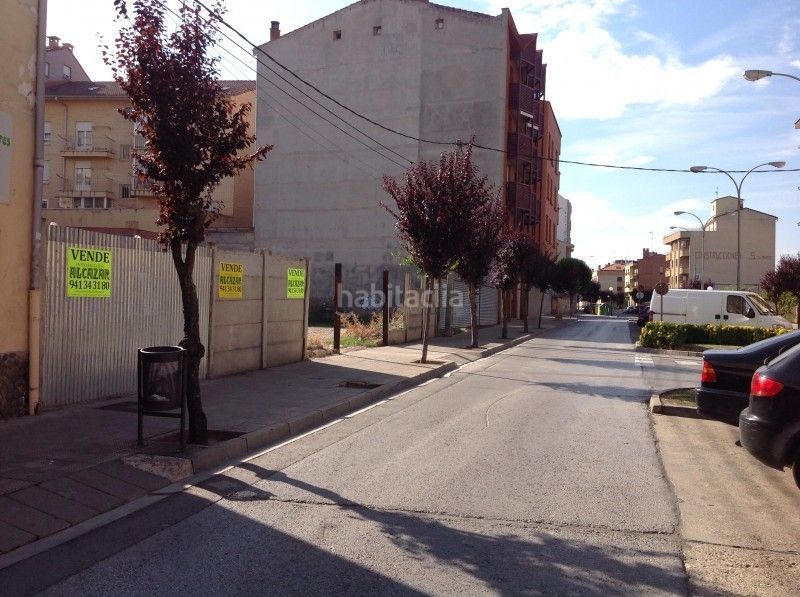 Foto d903da57-a050-4edb-a25e-369dc324dbae. Terreny residencial a calle san jerónimo hermosilla 11 a Santo Domingo de la Calzada