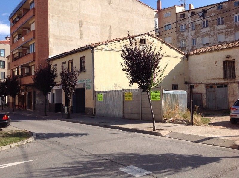 Foto f8a6d18b-e906-46f3-8aa6-e82a73c5d283. Terreny residencial a calle san jerónimo hermosilla 11 a Santo Domingo de la Calzada