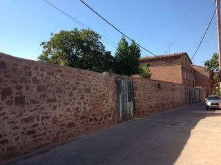Casa  Calle carretas. Casa con finca en alesanco (la rioja)