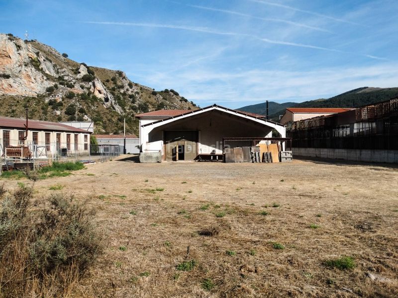 Foto efcf8a64-b047-4812-aa39-0c65813b8940. Industrial building in Santo Domingo de la Calzada