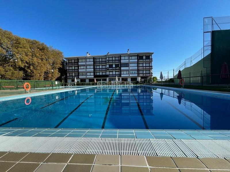 Foto fc5e7ae2-c576-471c-8341-be6390dc01e0. Pis amb aparcament piscina a Santo Domingo de la Calzada