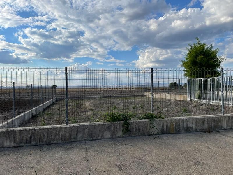 Foto d33d4b40-2e34-4824-8213-54b469fdeadf. Terreny residencial a Hervías
