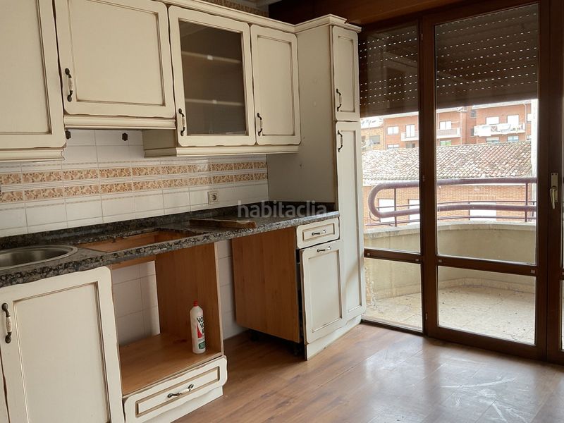 Foto a09563ab-da2e-46c1-a926-b4b270221f0b. Flat in calle san jerónimo hermosilla 58 in Santo Domingo de la Calzada