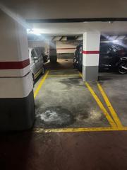 Parking coche  Kolon pasealekua. Plaza pequeña de garaje en gros!