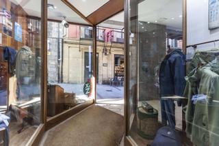 Local Comercial  Kale nagusia. Mítico local en kale nagusia. ahora en venta