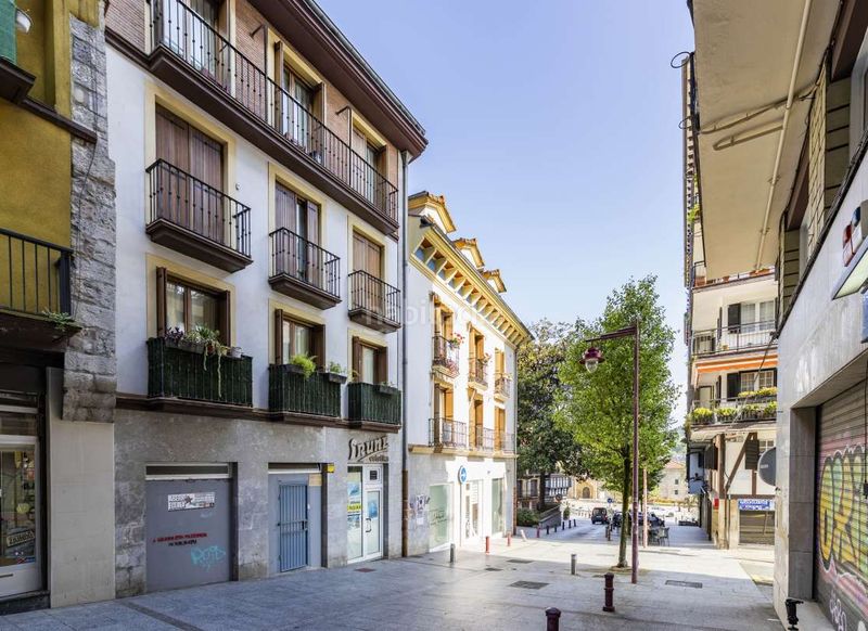 Foto b24c8d17-eca1-45cc-99e8-6929438bb73b. Local comercial a Hernani