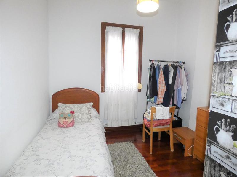 Foto 0a18baec-1110-47f5-b913-205eaedaf094. Haus mit heizung in Lasesarre Barakaldo