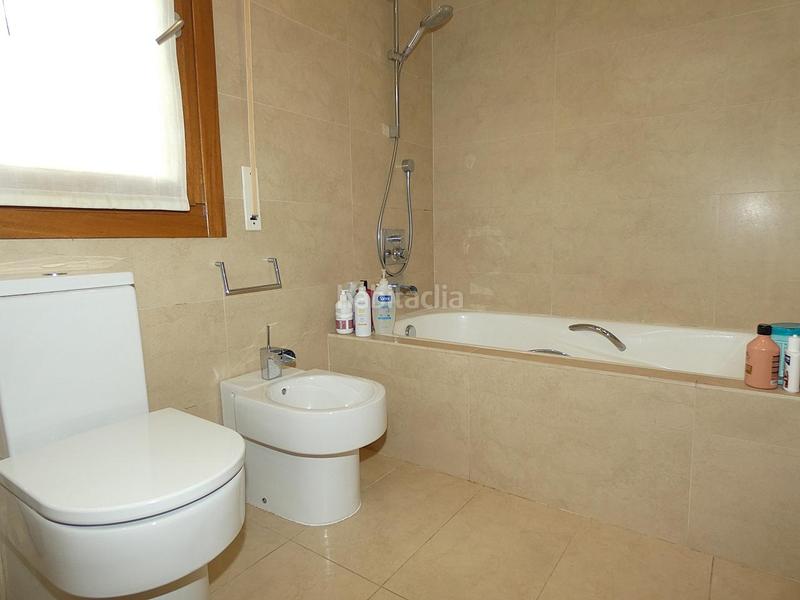 Foto eeeff6db-7a77-4a9a-b82d-3daf95ae2b89. Appartamento con riscaldamento parcheggio in Lasesarre Barakaldo