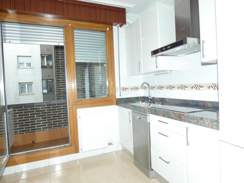 Foto d0103c1f-1ad4-41a9-b42c-b0b248afe73f. Etagenwohnung mit heizung parking in Lasesarre Barakaldo