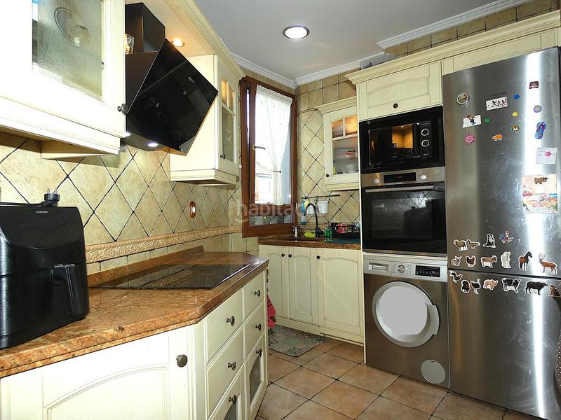 Foto 8671c619-27a2-4a40-8c78-af237717245f. Appartamento con riscaldamento in Centro Barakaldo