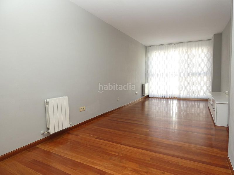 Foto 29bd93c9-9df6-4d3e-8839-b8e93d95f5f7. Pis amb calefacció aparcament a Rontegui-Pormetxeta Barakaldo
