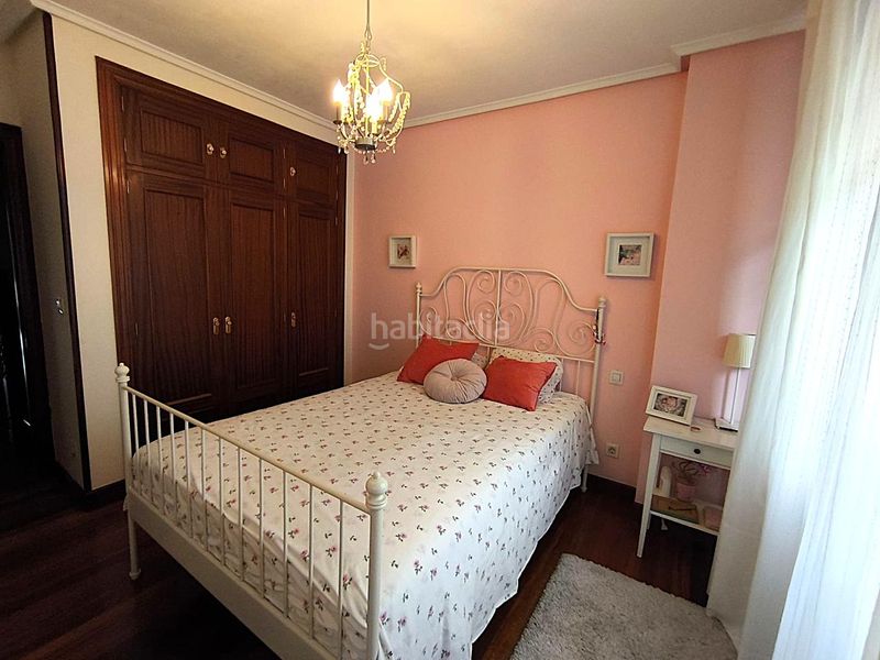 Foto 160d46c1-a02d-4961-a44f-6590dd7d6564. Casa adossada amb calefacció aparcament a Brazomar Castro - Urdiales