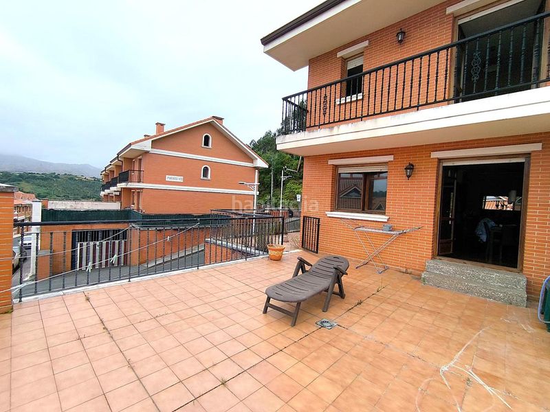 Foto ae7c5177-d3bd-4727-b9ee-89cdee5385de. Casa adossada amb calefacció aparcament a Brazomar Castro - Urdiales