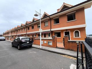 Casa adossada a Brazomar. Chalet en brazomar
