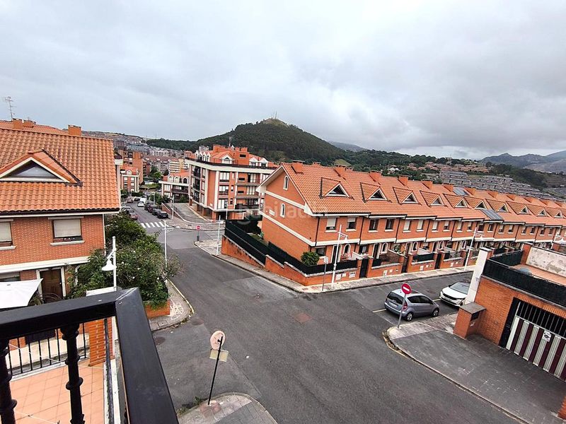 Foto e32b0be6-9a63-44ad-bea8-1bfd8ae9211f. Casa adossada amb calefacció aparcament a Brazomar Castro - Urdiales