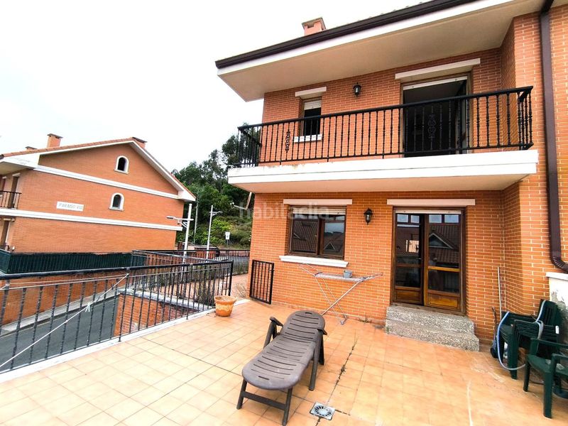 Foto fda8e324-497b-4440-bdc2-3fb9b60795c6. Casa adossada amb calefacció aparcament a Brazomar Castro - Urdiales