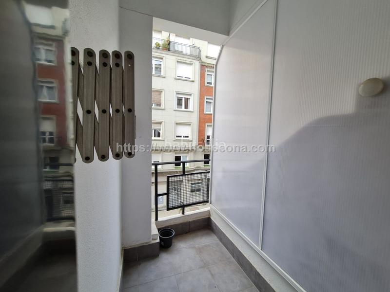 Foto 0cc91d5e-a1b9-4a45-b609-cb08fd0b42bd. Miete etagenwohnung mit heizung in Sabino Arana-Jesuitas Bilbao