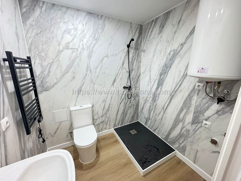 Foto da753b1d-f5af-4d64-a80b-fd88b492c530. Pis amb calefacció a Casco Viejo Bilbao