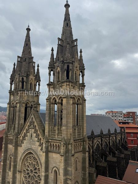 Foto 17d805c6-923a-4394-9754-f1c3be0035d5. Àtic amb calefacció aparcament a Zabalburu Bilbao