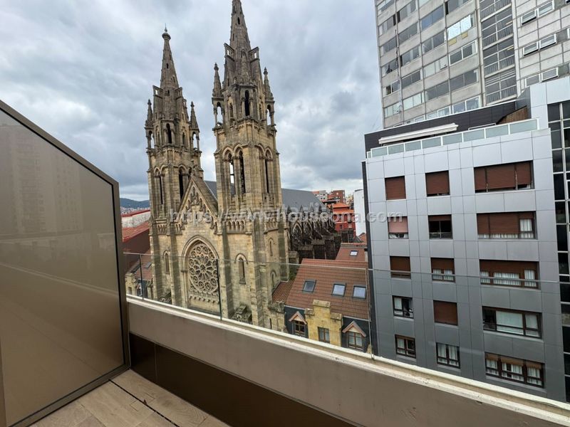 Foto 721c71c5-e5bb-464f-8e10-89278c28f781. Àtic amb calefacció aparcament a Zabalburu Bilbao