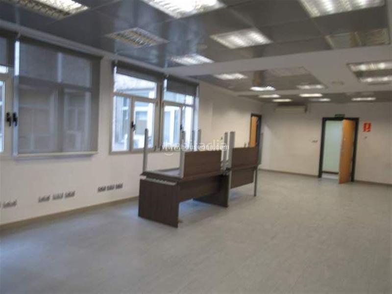 Foto 9f10a43d-08fb-4194-8e90-af1ad82c0432. Miete büro in Ensanche - Moyua - Diputación Bilbao