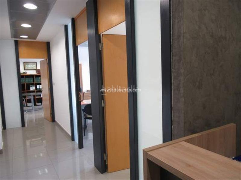 Foto b0e1aab8-15b1-4c79-9965-fe8b1989d7e4. Miete büro in Ensanche - Moyua - Diputación Bilbao