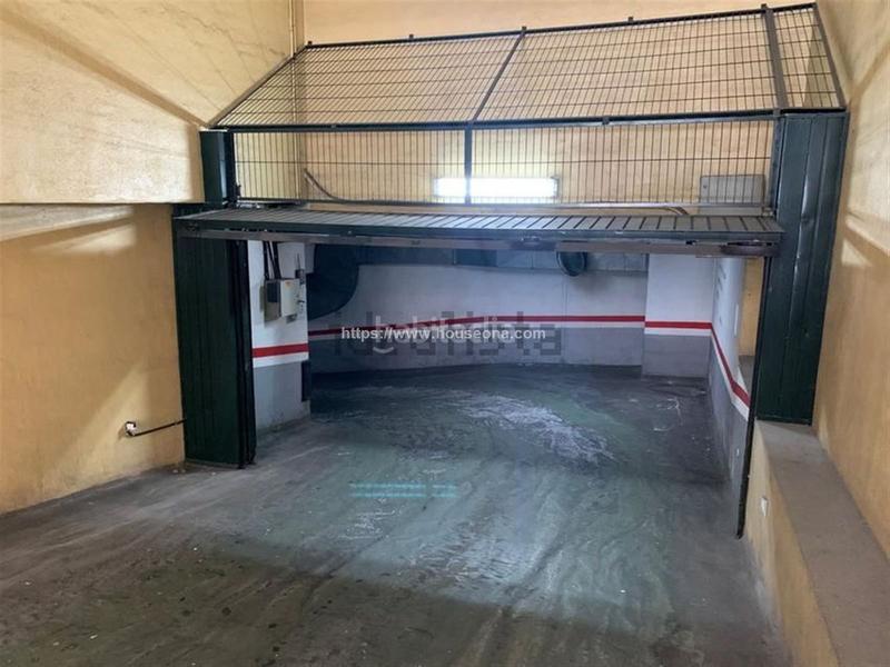 Foto 0cb627c2-be7e-403d-a806-b01e2e872ec7. Posto auto in Zabalburu Bilbao