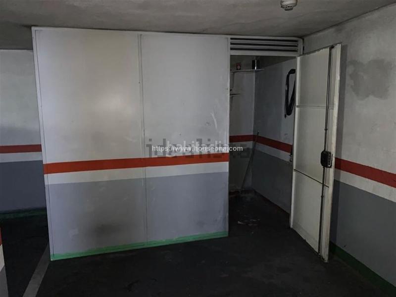 Foto 3cd479db-a059-421a-aa82-c79f8c76e14f. Posto auto in Zabalburu Bilbao