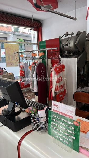 Foto 1ed8321d-d90e-4e4a-bb82-f1c45b841ff7. Lloguer local comercial a Sabino Arana-Jesuitas Bilbao