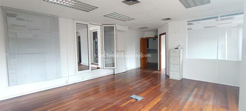 Foto a5c9b975-4d0d-4cdd-b286-beb6e22e3336. Location bureau avec chauffage dans Albia Bilbao