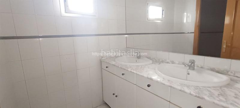 Foto a93b2d80-d0b9-4b15-adac-8c1f8f58f49c. Location bureau avec chauffage dans Albia Bilbao