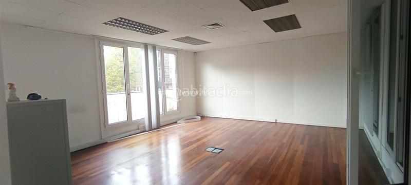 Foto d851663b-a19c-4e3e-8bbc-38149ccf1c53. Location bureau avec chauffage dans Albia Bilbao