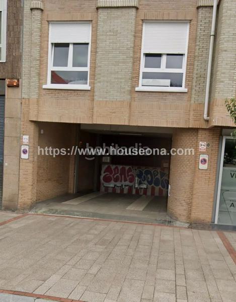 Foto b79607aa-6272-4b37-8d33-d6e7500ebe3a. Parking coche en Abandoibarra - Guggenheim Bilbao