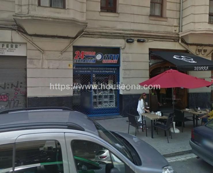 Foto f3babffe-b5ab-4031-8852-8c64ca9c9376. Lloguer local comercial a Zona Indautxu Bilbao