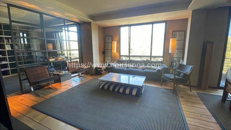 Foto 0f13af71-742c-4975-8fc2-9484ae29dfa4. Pis a Abandoibarra - Guggenheim Bilbao