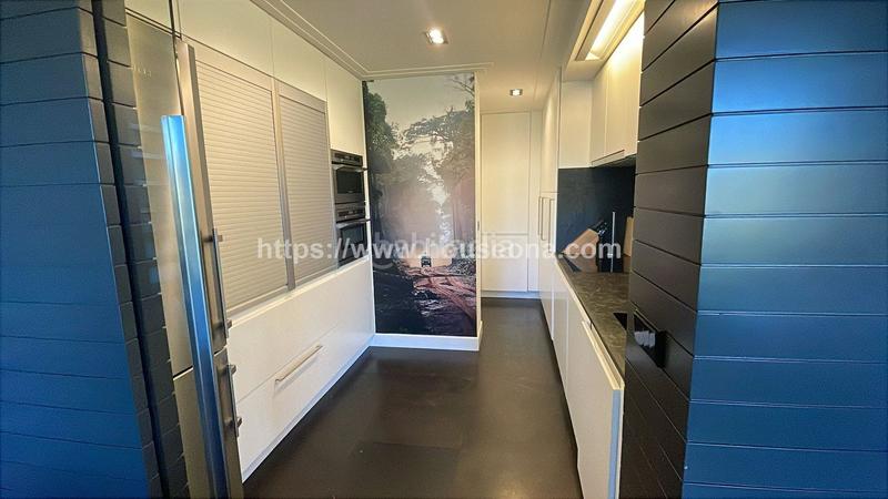 Foto 1981015c-b0df-4819-afb3-0058e0164646. Pis a Abandoibarra - Guggenheim Bilbao