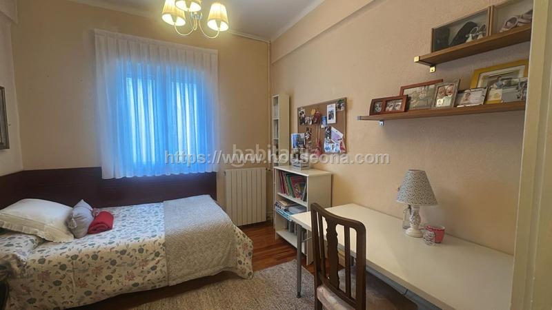 Foto 9d99e40d-e5e5-4990-89fb-f2373dda2f25. Appartamento con riscaldamento parcheggio in Zabalburu Bilbao