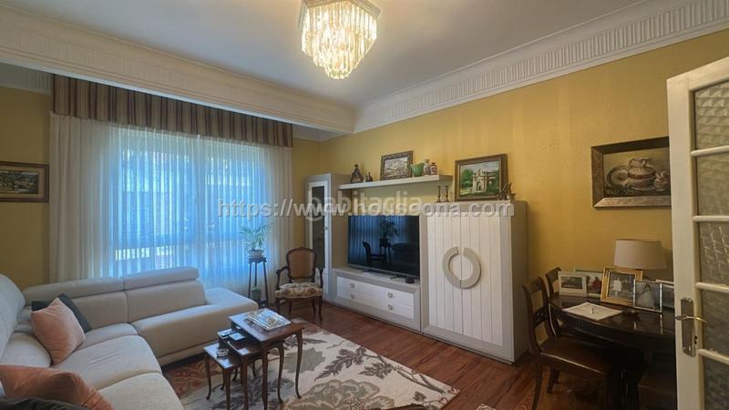 Foto 73a88f0d-2678-4e40-8e9e-06138203ad19. Appartement avec chauffage parking dans Zabalburu Bilbao