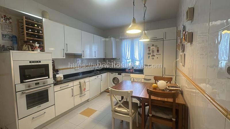 Foto 93f5d412-0966-4068-8379-f295c1e93992. Flat with heating parking in Zabalburu Bilbao