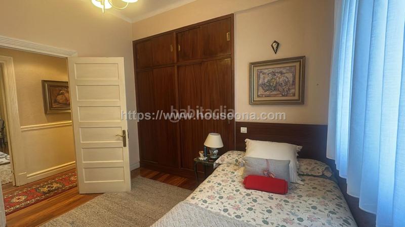 Foto b9b82932-e841-49b9-a66c-d2920d30c37f. Flat with heating parking in Zabalburu Bilbao