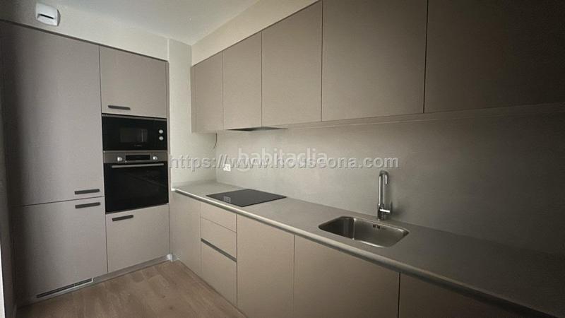 Foto de29f044-5c5f-45f6-9a30-089f31a5a80b. Miete etagenwohnung mit heizung in Zabalburu Bilbao