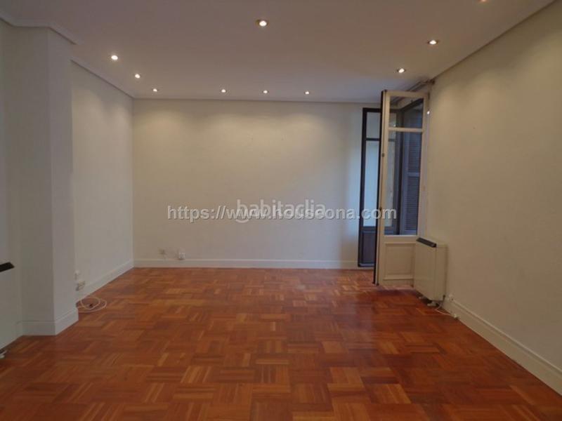 Foto ddfbec2b-8b86-4e4e-b2d6-c203dba0f04f. Location appartement dans Ensanche - Moyua - Diputación Bilbao